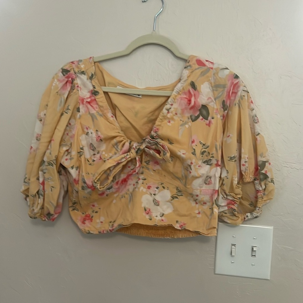 Abercrombie crop top